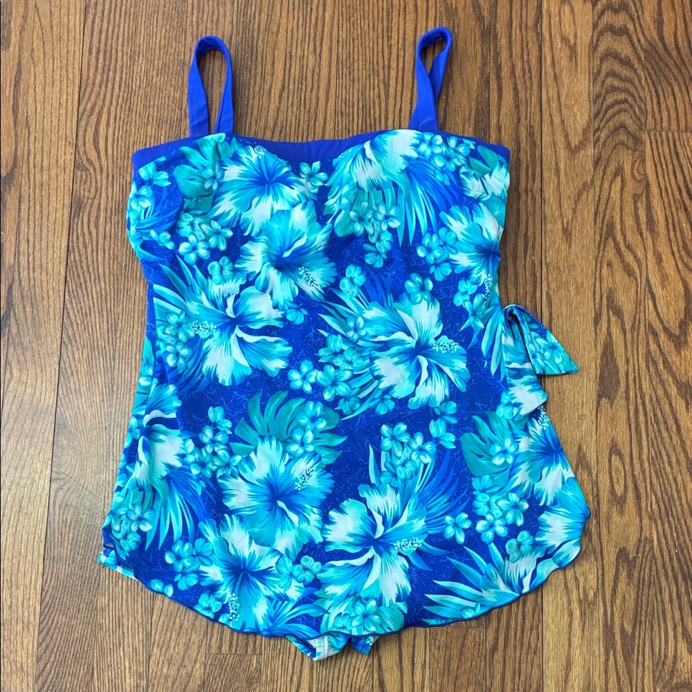 Maxine of Hollywood blue floral one price swim suit size 18W